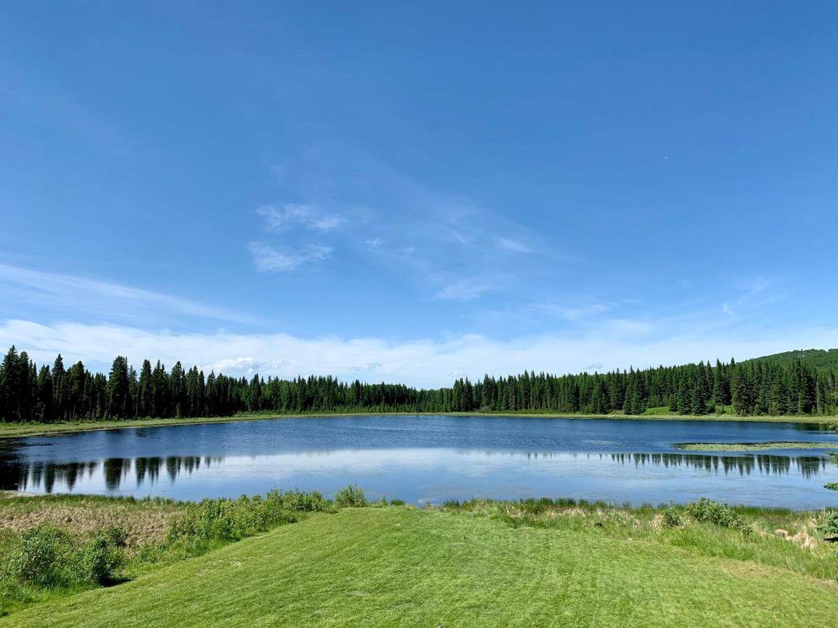 Schott'S Lake Conference & Resort Sundre Kültér fotó